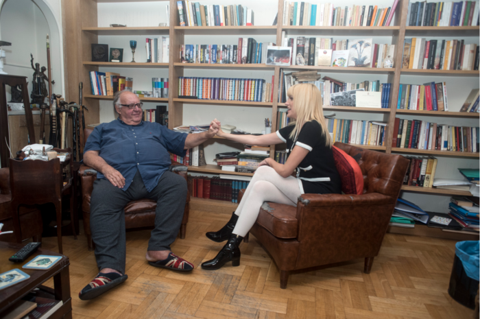 O Πάγκαλος έδωσε συνέντευξη φορώντας τις... παντόφλες του-Δείτε φωτο