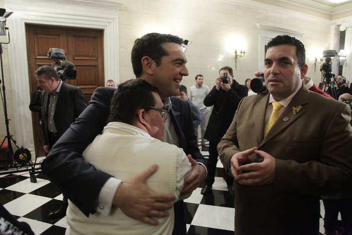 Παιδιά με σύνδρομο Down είπαν τα κάλαντα στον Αλέξη Τσίπρα