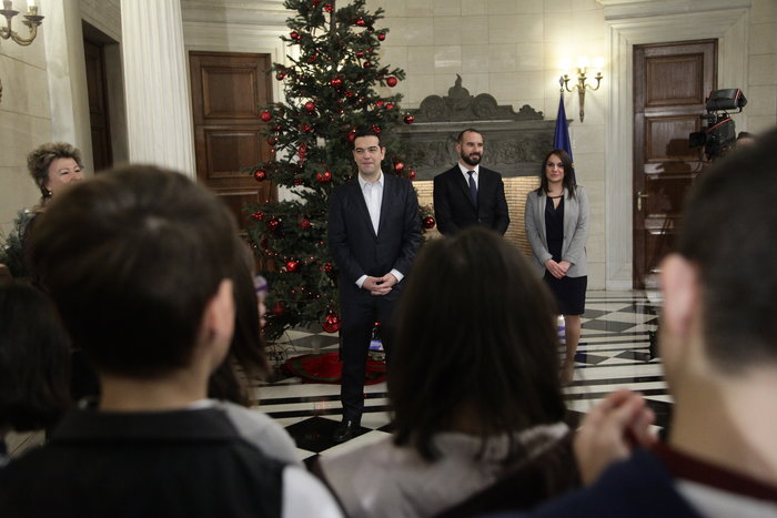 Παιδιά με σύνδρομο Down είπαν τα κάλαντα στον Αλέξη Τσίπρα - εικόνα 10