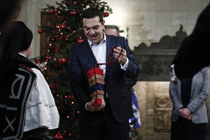 Παιδιά με σύνδρομο Down είπαν τα κάλαντα στον Αλέξη Τσίπρα - εικόνα 13