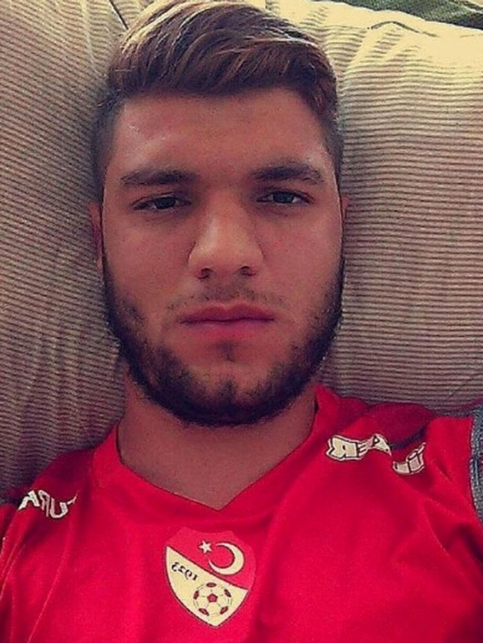 Τούρκος ποδοσφαιριστής συγκλονίζει: Πατούσαμε σε πτώματα για να σωθούμε - εικόνα 2