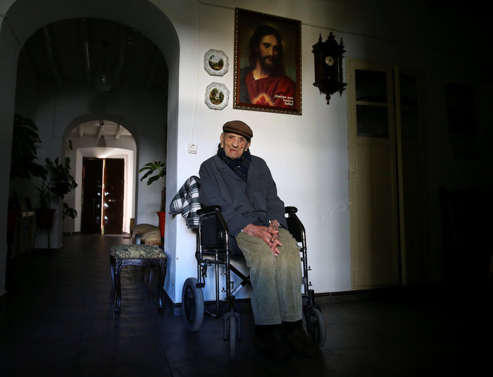 Πιάνο, ρετσίνι,γκασπάτσο...σπίτι: Τα μυστικά της μακροζωίας - εικόνα 3