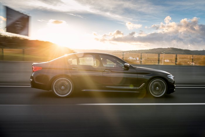 BMW 550i X Drive: To απόλυτο business car με 462 ίππους