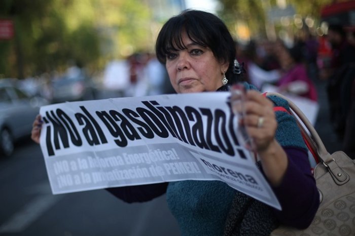 Εξαγριωμένοι Μεξικανοί έκλεισαν δρόμους στην πρωτεύουσα (ΦΩΤΟ) - εικόνα 2