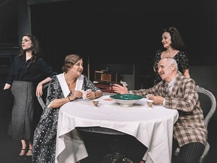 Μαζί Τσίπρας και Μπαζιάνα, τέσσερις ώρες στο «Τρίτο Στεφάνι» - εικόνα 2