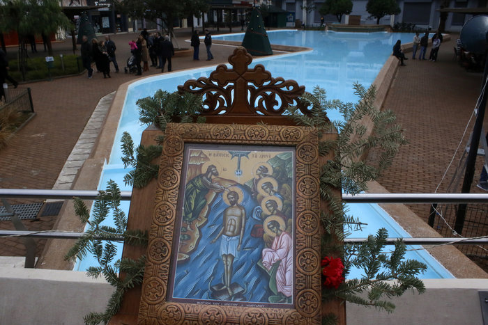 Σκόρπισε η πολιτική ηγεσία για να γιορτάσει τα Θεοφάνια   - φωτό - - εικόνα 35