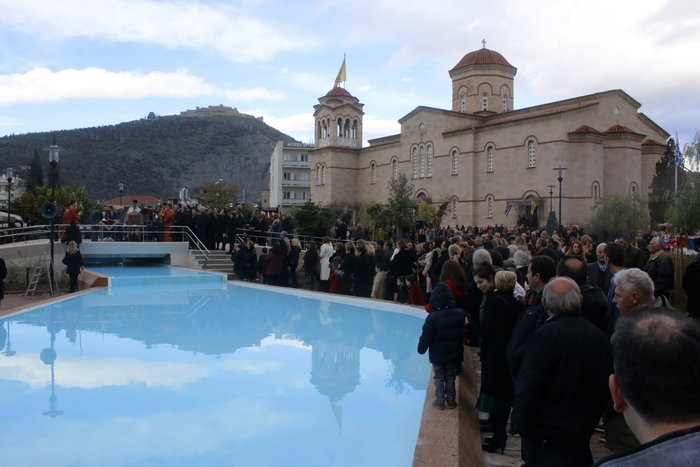 Σκόρπισε η πολιτική ηγεσία για να γιορτάσει τα Θεοφάνια   - φωτό - - εικόνα 37