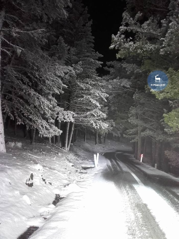 Στα  λευκά «ντύθηκε» η Ρόδος- Δείτε εικόνες - εικόνα 4