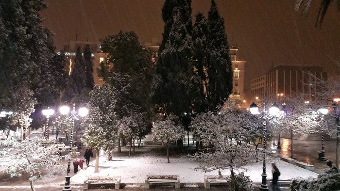 Η χιονισμένη Αθήνα σε 11 μοναδικές φωτογραφίες