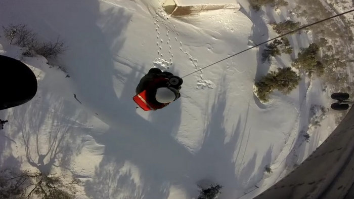 Κύμη:Τους απεγκλώβισαν από τα χιόνια με ελικόπτερα του Πολεμικού Ναυτικού - εικόνα 3