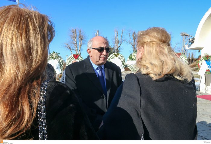 Το τελευταίο αντίο στον πρέσβη Κ. Αμοιρίδη-Τραγική φιγούρα η μητέρα του - εικόνα 12