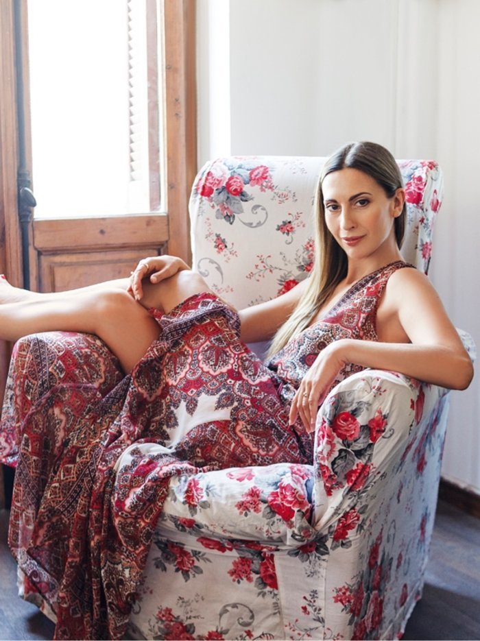Η Βίκυ Βολιώτη μιλά για το δύσκολο αλλά... υπέροχο ταξίδι της υιοθεσίας - εικόνα 2
