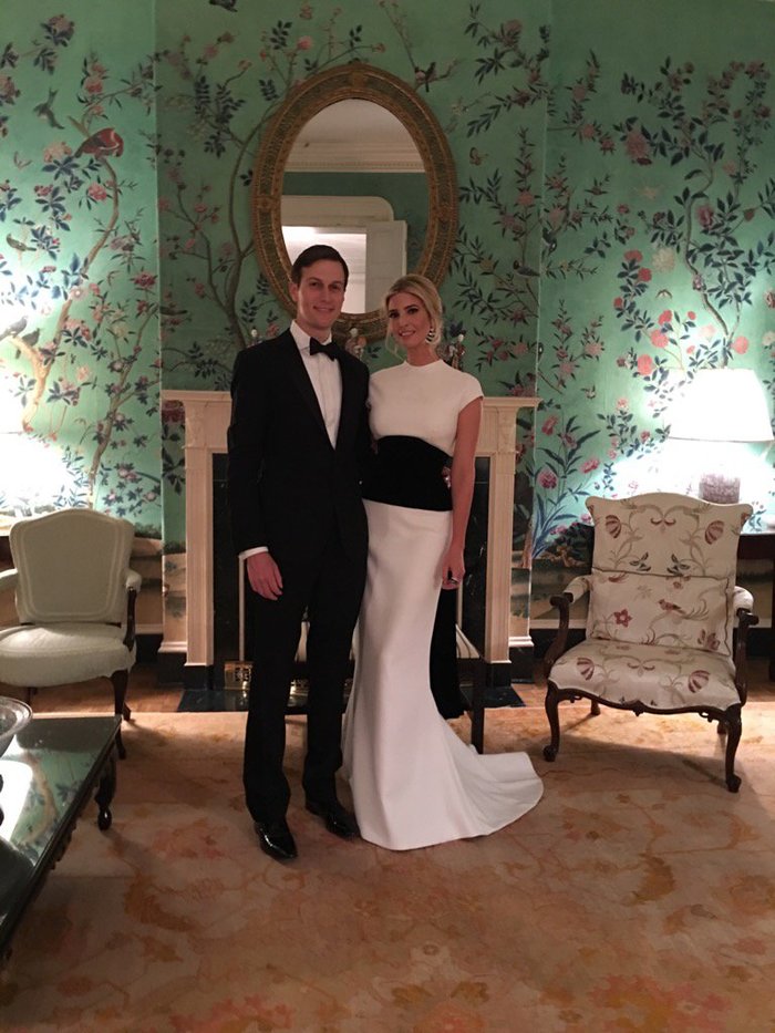 «Γκέισα» ντύθηκε η Ιβάνκα Τραμπ στο πρώτο επίσημο δείπνο πριν την ορκομωσία - εικόνα 3