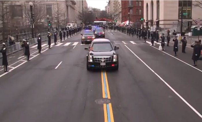 Καρέ-καρέ η ορκωμοσία του νέου προέδρου των ΗΠΑ Ντόναλντ Τραμπ - εικόνα 21