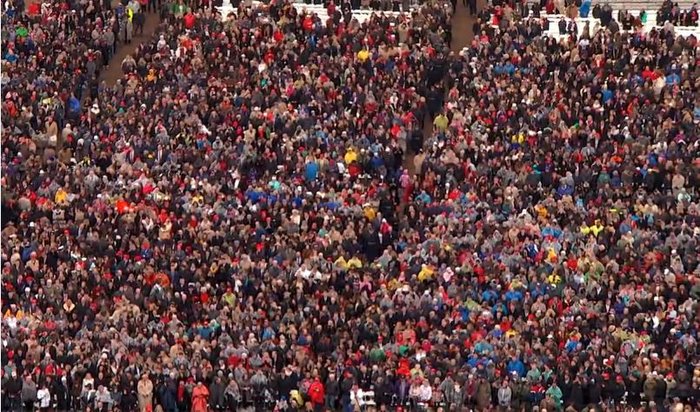 Καρέ-καρέ η ορκωμοσία του νέου προέδρου των ΗΠΑ Ντόναλντ Τραμπ - εικόνα 15
