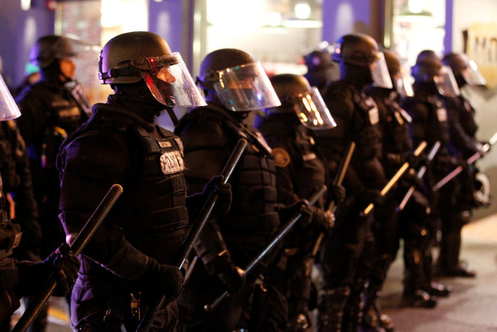 Διαδηλώσεις και επεισόδια μετά την ορκωμοσία Τραμπ - εικόνα 2