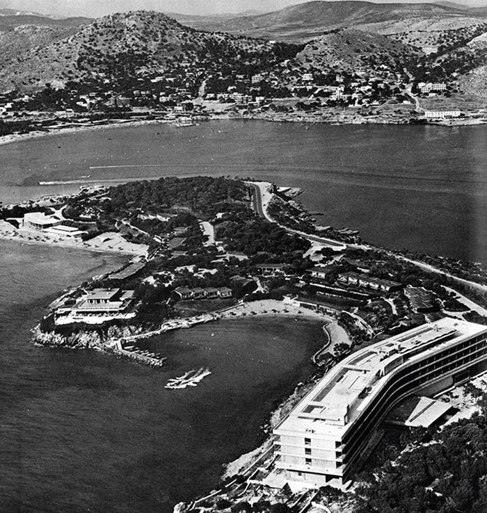 Άποψη της Βουλιαγμένης από το Ακρωτήρι του Λαιμού, το 1967