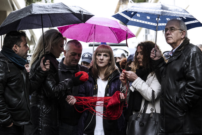 ΕΛΑΣ σε διαδηλωτές: Ανοίξτε τα πανό να τα δούμε - εικόνα 7