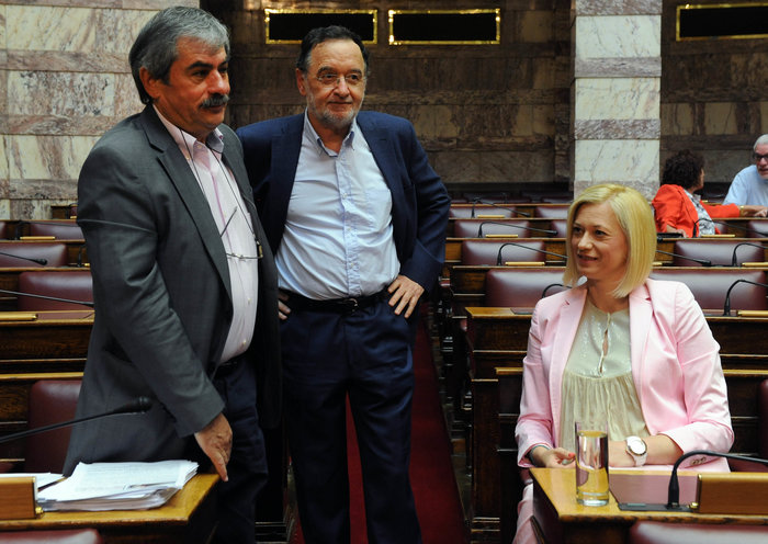 Δύο χρόνια ΣΥΡΙΖΑ: Οι διασπάσεις και ο κύκλος των χαμένων συντρόφων