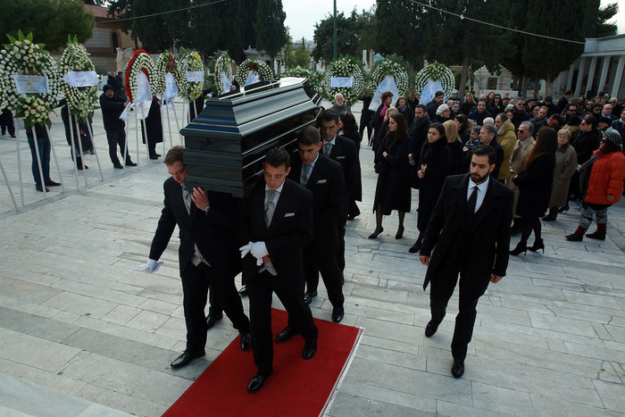 Το τελευταίο αντίο στον μεγάλο σκηνοθέτη Σπύρο Ευαγγελάτο