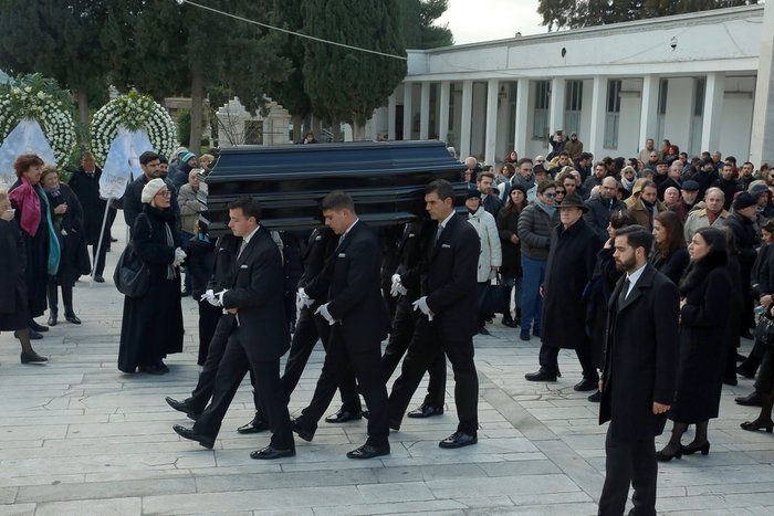 Το τελευταίο αντίο στον μεγάλο σκηνοθέτη Σπύρο Ευαγγελάτο - εικόνα 3