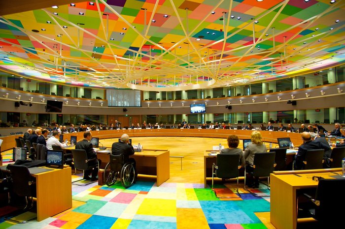 Η νέα αίθουσα του Eurogroup είναι η απόλυτη ψυχεδέλεια - εικόνα 3
