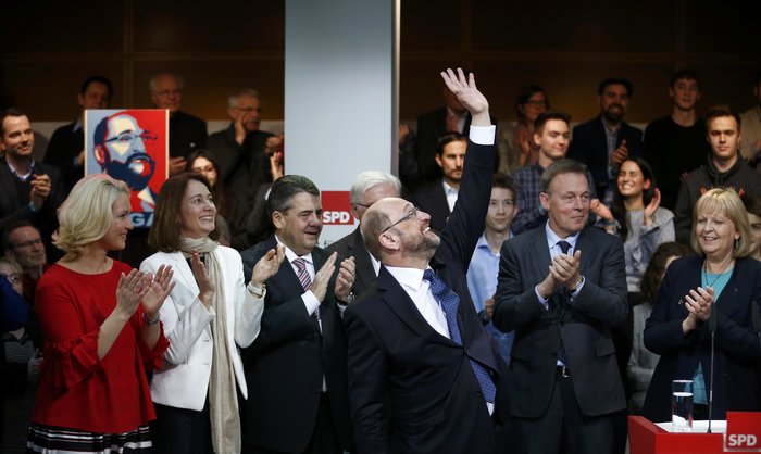 Ομόφωνα το SPD προτείνει τον Μ.Σούλτς ως αντίπαλο της Μέρκελ