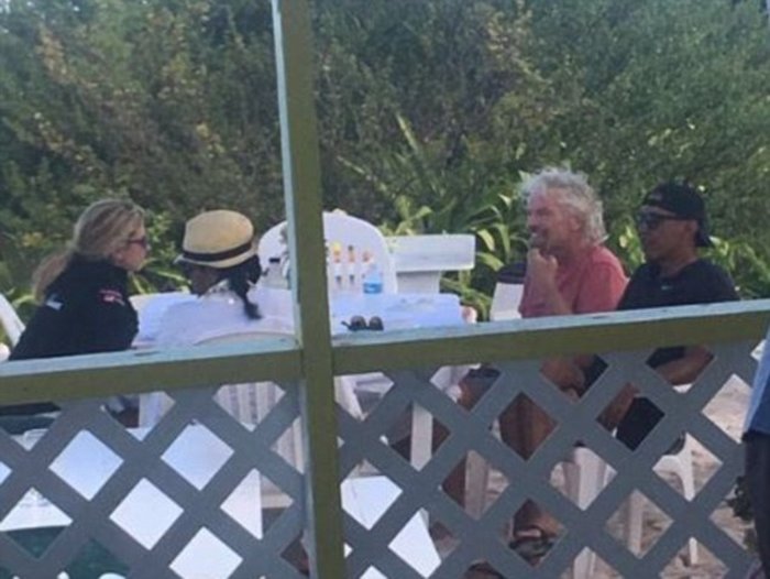 Οι διακοπές των Ομπάμα: Το σορτσάκι της Μισέλ και το τζόκεϊ του Μπαράκ - εικόνα 2