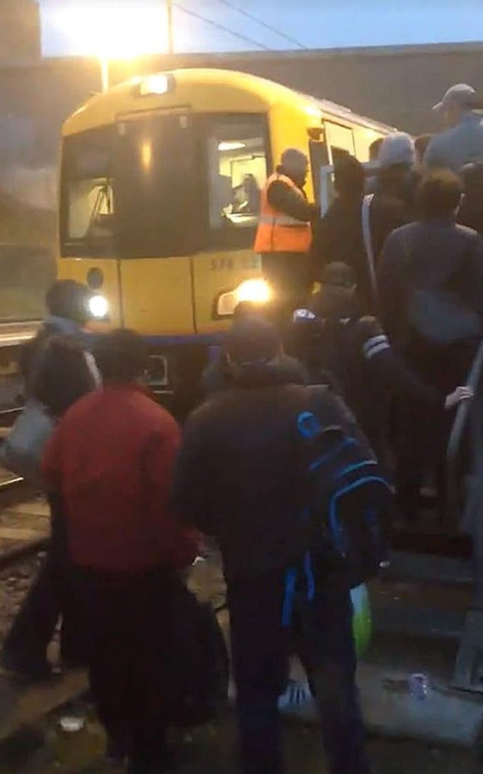 Έκρηξη σε τρένο στο ανατολικό Λονδίνο, αρκετοί τραυματίες