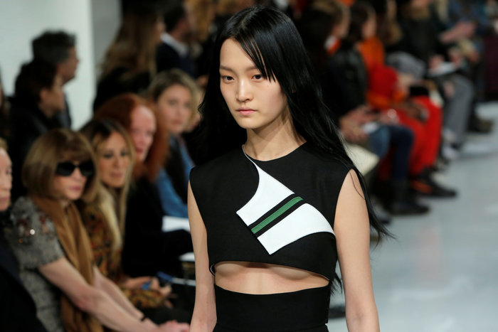 NY Fashion Week με πολιτικό μήνυμα. Το μεγάλο χαστούκι της μόδας στον Τραμπ - εικόνα 5