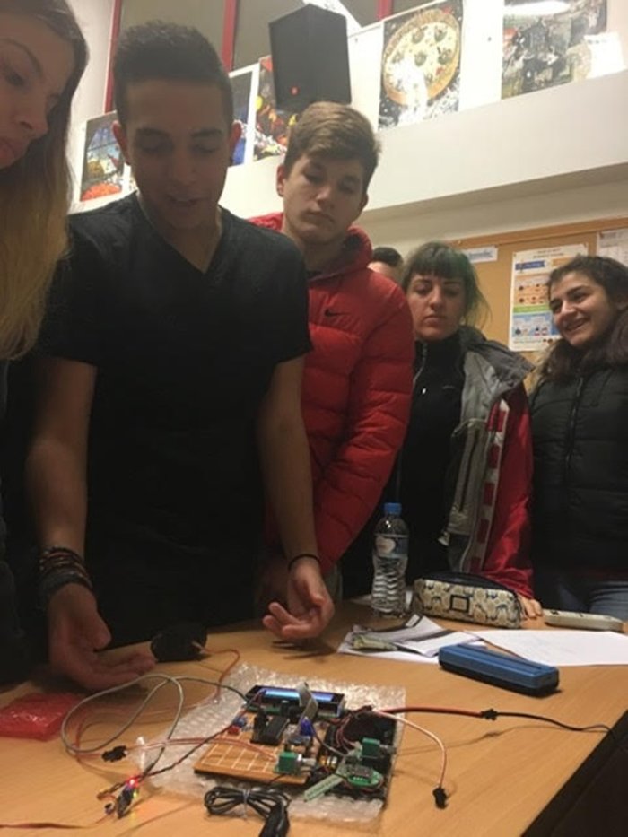 Παππού τα χάπια σου! το γκάτζετ που επινόησαν έφηβοι μαθητές στη Ρόδο