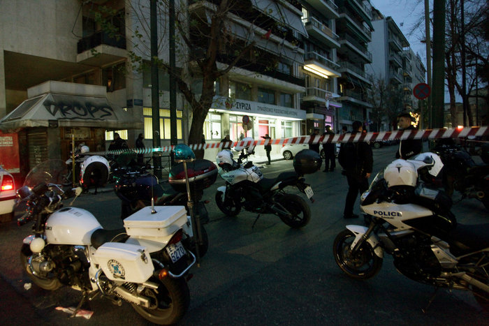 Επίθεση στα γραφεία του ΣΥΡΙΖΑ: 37 προσαγωγές, 7 συλλήψεις - εικόνα 2