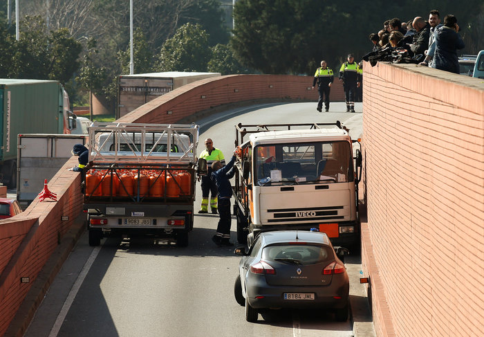 Ισπανία: Συναγερμός για κλεμμένο φορτηγό με φιάλες βουτανίου - εικόνα 4
