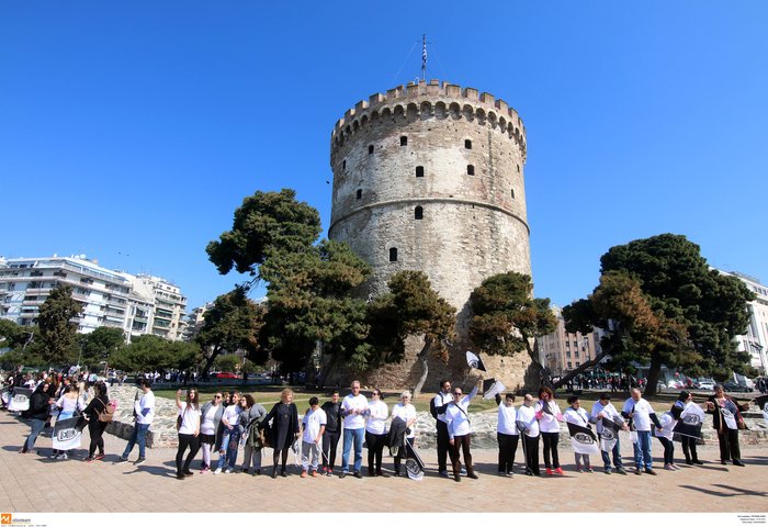 Παιδιά με σύνδρομο Down «αγκαλιάζουν» τον Λευκό Πύργο - εικόνα 5