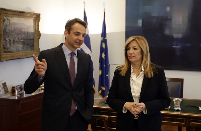 Το τετ α τετ του Κυριάκου με την Φώφη στη Βουλή - εικόνα 3