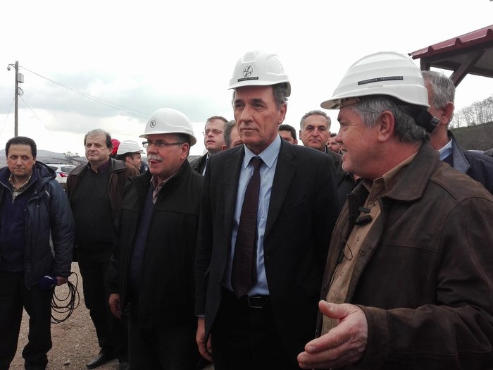 Μαντινάδες «οργής» άκουσε ο Σταθάκης στην Κοζάνη video