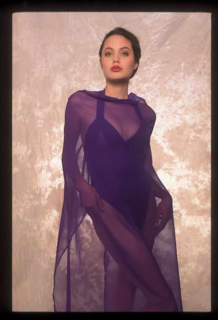 Η Αντζελίνα Τζολί στα 16 της: Οταν πόζαρε για εσώρουχα - εικόνα 6