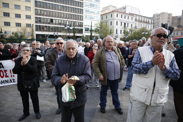 Στους δρόμους οι συνταξιούχοι, συνάντηση με Πετρόπουλο - εικόνα 4