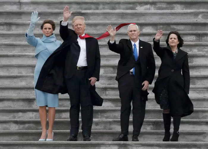 To Twitter σε μεγάλα κέφια: «Αγάπη μου μεγένθυνα τις γραβάτες του Τραμπ» - εικόνα 11