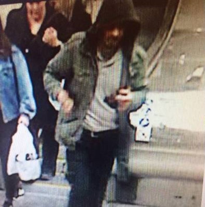 Αυτόν τον άνδρα αναζητούν οι σουηδικές αρχές μετά το μακελειό
