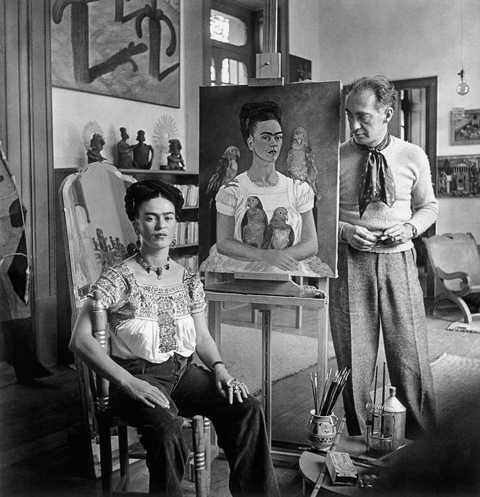 Η Φρίντα με τον Nick στο στούντιό της, Coyoacan 1941