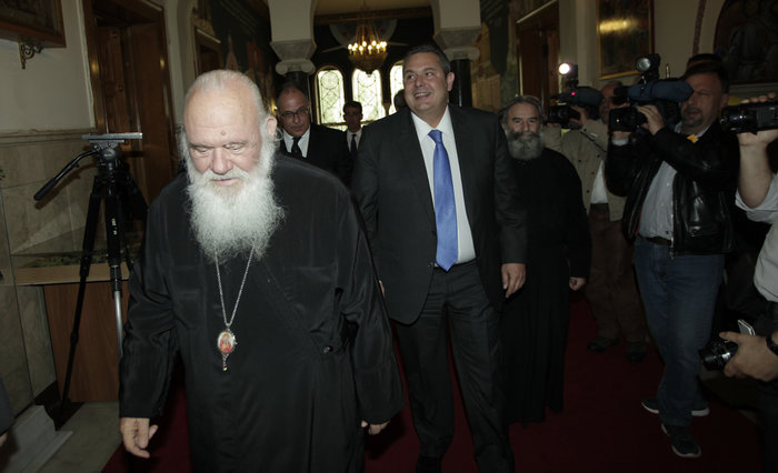 Μπλέχτηκαν οι «εξουσίες» στη συνάντηση Ιερώνυμου -Καμμένου