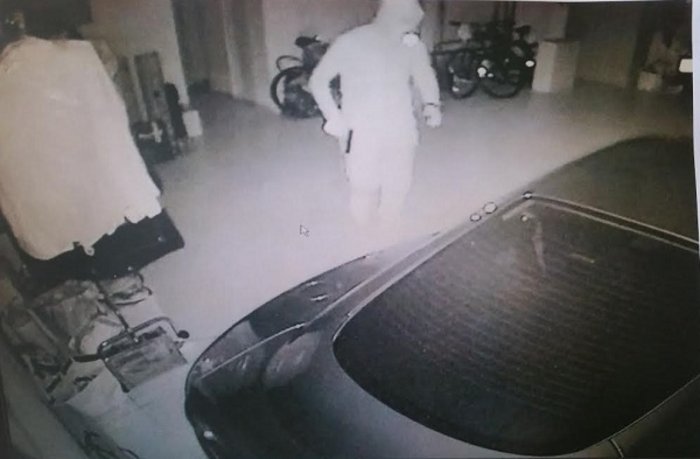 Πρώτο τραπέζι πίστα στο μαγαζί του Βέρτη οι ληστές - [νέες εικόνες] - εικόνα 4