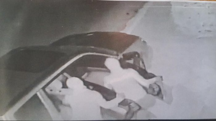 Πρώτο τραπέζι πίστα στο μαγαζί του Βέρτη οι ληστές - [νέες εικόνες] - εικόνα 6