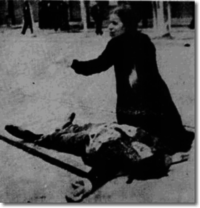 Η σκληρή φωτογραφία που είδε ο Ρίτσος και έγραψε τον Επιτάφιο - εικόνα 2