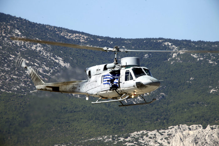 Αυτό είναι το ελικόπτερο Χιούι που κατέπεσε στην Ελασσόνα- Εικόνες & βίντεο - εικόνα 2