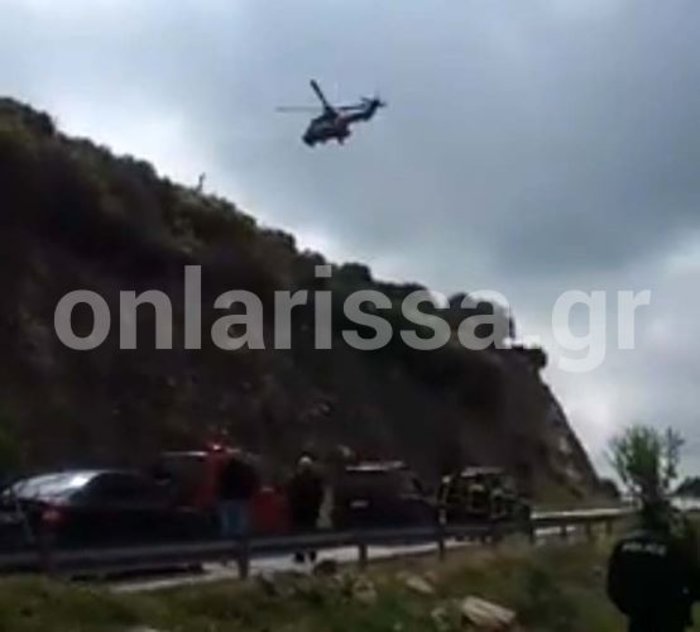 Οι πρώτες φωτογραφίες από το σημείο της πτώσης του ελικοπτέρου - εικόνα 6