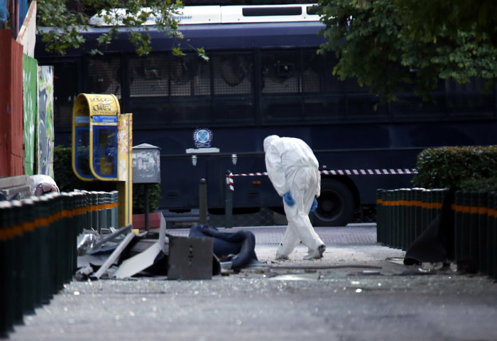 Τι έδειξαν οι κάμερες για τη βόμβα στο κέντρο της Αθήνας - εικόνα 4