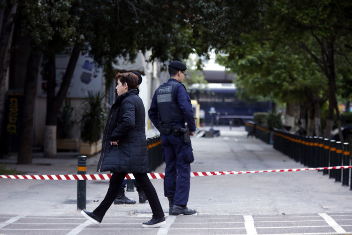 Τι έδειξαν οι κάμερες για τη βόμβα στο κέντρο της Αθήνας - εικόνα 6