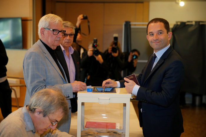 Ψήφισαν όλοι οι υποψήφιοι πρόεδροι της Γαλλίας - εικόνα 4